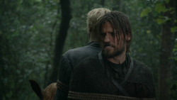 extant_GameOfThrones_3x03-WalkOfPunishment_1040