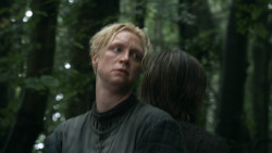 extant_GameOfThrones_3x03-WalkOfPunishment_1048