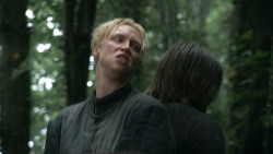 extant_GameOfThrones_3x03-WalkOfPunishment_1052
