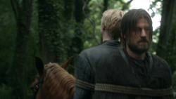 extant_GameOfThrones_3x03-WalkOfPunishment_1061