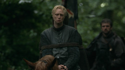 extant_GameOfThrones_3x03-WalkOfPunishment_1147