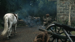 extant_GameOfThrones_3x03-WalkOfPunishment_1211