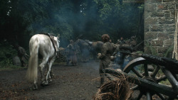 extant_GameOfThrones_3x03-WalkOfPunishment_1212