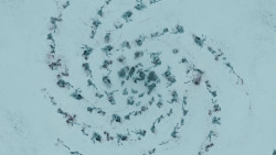 extant_GameOfThrones_3x03-WalkOfPunishment_1899