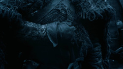 extant_GameOfThrones_3x03-WalkOfPunishment_2219
