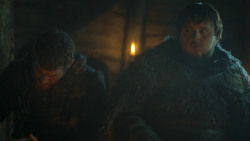 extant_GameOfThrones_3x03-WalkOfPunishment_2416