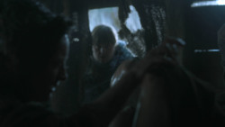 extant_GameOfThrones_3x03-WalkOfPunishment_2478