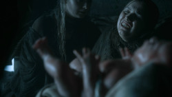 extant_GameOfThrones_3x03-WalkOfPunishment_2524