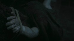 extant_GameOfThrones_3x03-WalkOfPunishment_2553