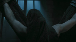 extant_GameOfThrones_3x03-WalkOfPunishment_2575
