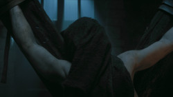 extant_GameOfThrones_3x03-WalkOfPunishment_2576
