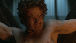 extant_GameOfThrones_3x03-WalkOfPunishment_2586