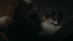 extant_GameOfThrones_3x03-WalkOfPunishment_2594