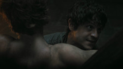 extant_GameOfThrones_3x03-WalkOfPunishment_2595