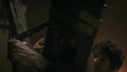extant_GameOfThrones_3x03-WalkOfPunishment_2599