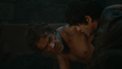 extant_GameOfThrones_3x03-WalkOfPunishment_2645