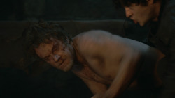 extant_GameOfThrones_3x03-WalkOfPunishment_2648