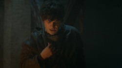extant_GameOfThrones_3x03-WalkOfPunishment_2654