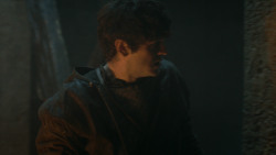 extant_GameOfThrones_3x03-WalkOfPunishment_2655