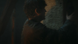 extant_GameOfThrones_3x03-WalkOfPunishment_2656