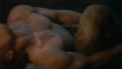 extant_GameOfThrones_3x03-WalkOfPunishment_2659