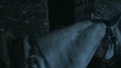 extant_GameOfThrones_3x03-WalkOfPunishment_2670