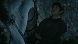 extant_GameOfThrones_3x03-WalkOfPunishment_2677