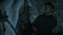 extant_GameOfThrones_3x03-WalkOfPunishment_2679