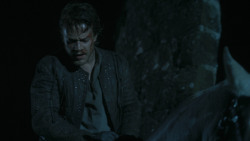extant_GameOfThrones_3x03-WalkOfPunishment_2681