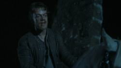 extant_GameOfThrones_3x03-WalkOfPunishment_2686