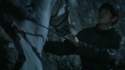 extant_GameOfThrones_3x03-WalkOfPunishment_2690