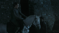 extant_GameOfThrones_3x03-WalkOfPunishment_2695