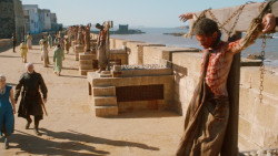 extant_GameOfThrones_3x03-WalkOfPunishment_2931