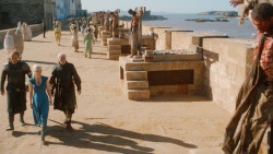 extant_GameOfThrones_3x03-WalkOfPunishment_2934