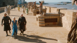 extant_GameOfThrones_3x03-WalkOfPunishment_2935