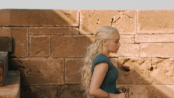 extant_GameOfThrones_3x03-WalkOfPunishment_3004
