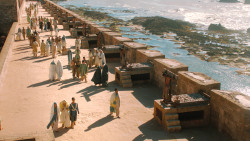 extant_GameOfThrones_3x03-WalkOfPunishment_3024