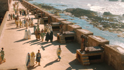 extant_GameOfThrones_3x03-WalkOfPunishment_3025
