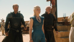 extant_GameOfThrones_3x03-WalkOfPunishment_3055