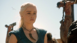 extant_GameOfThrones_3x03-WalkOfPunishment_3077