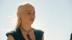 extant_GameOfThrones_3x03-WalkOfPunishment_3094