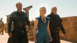 extant_GameOfThrones_3x03-WalkOfPunishment_3128