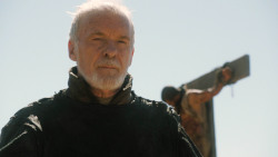 extant_GameOfThrones_3x03-WalkOfPunishment_3141