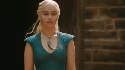 extant_GameOfThrones_3x03-WalkOfPunishment_3224