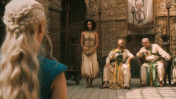 extant_GameOfThrones_3x03-WalkOfPunishment_3302