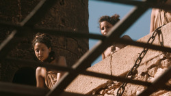 extant_GameOfThrones_3x03-WalkOfPunishment_3358