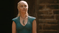 extant_GameOfThrones_3x03-WalkOfPunishment_3386