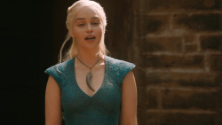 extant_GameOfThrones_3x03-WalkOfPunishment_3391