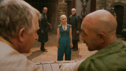 extant_GameOfThrones_3x03-WalkOfPunishment_3447