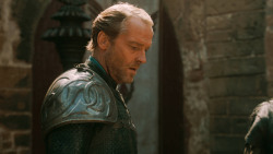 extant_GameOfThrones_3x03-WalkOfPunishment_3467